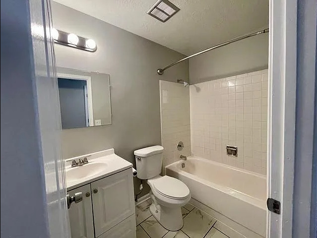 168 Farm Gate Lane Bolingbrook, IL 60440 - Photo 5 of 17