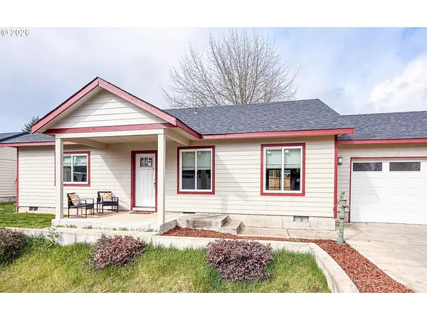 $425,000 | 2382 East Irwin Way, Eugene, OR 97402