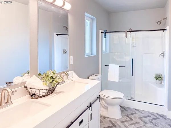 $425,000 | 2382 East Irwin Way, Eugene, OR 97402