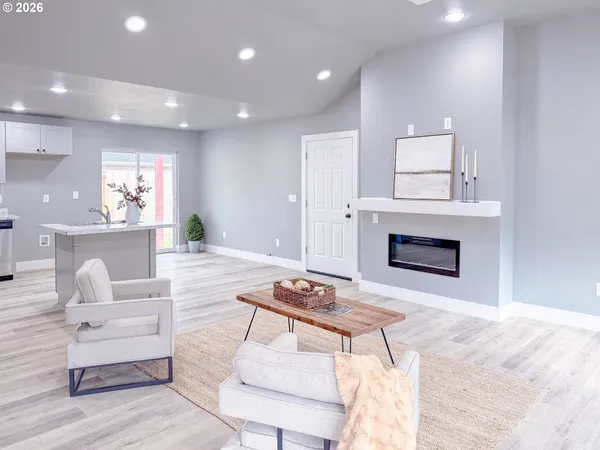 $425,000 | 2382 East Irwin Way, Eugene, OR 97402