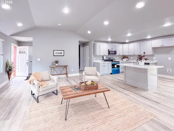 $425,000 | 2382 East Irwin Way, Eugene, OR 97402