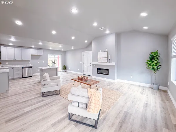 $425,000 | 2382 East Irwin Way, Eugene, OR 97402