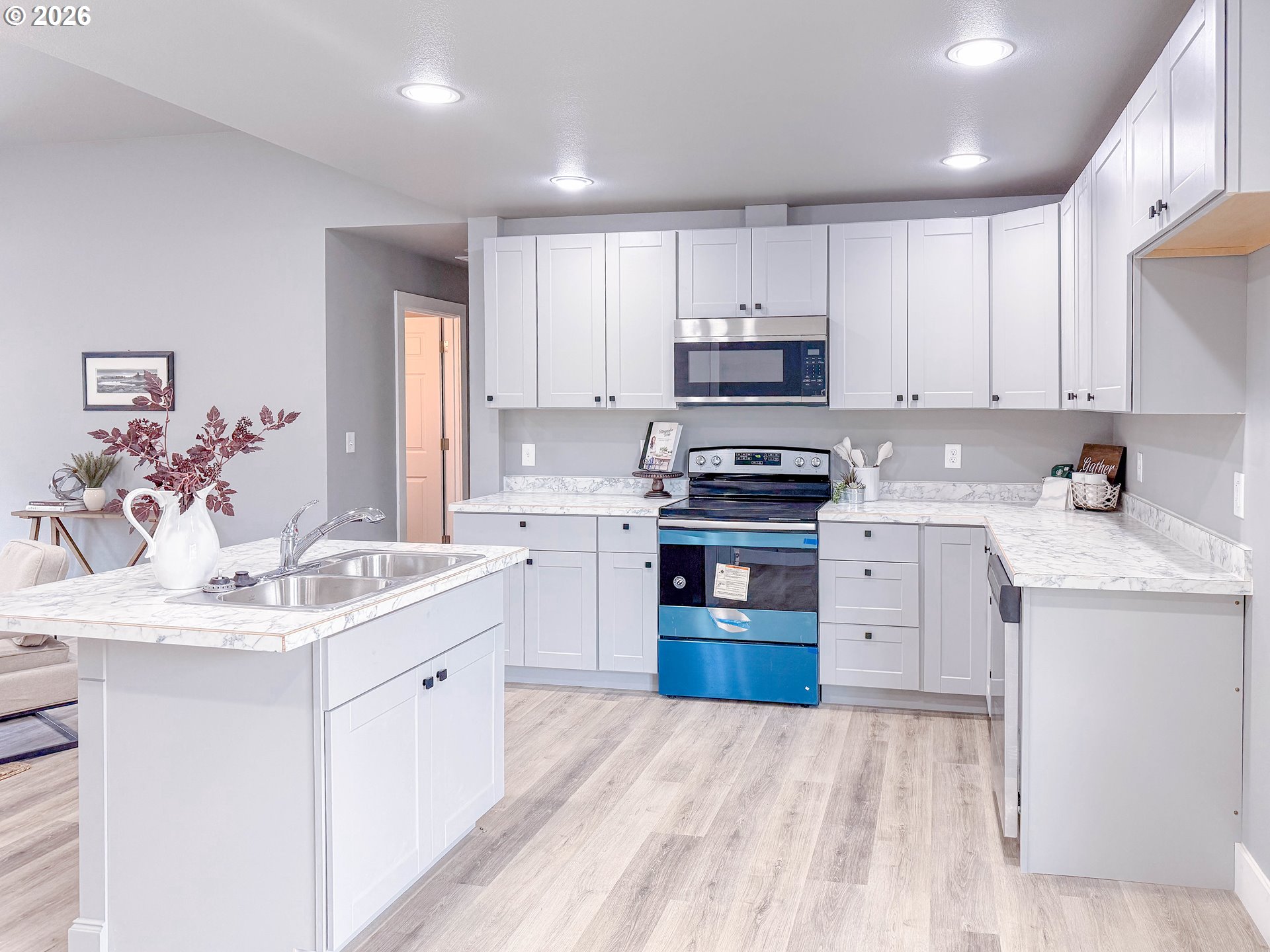 2382 East Irwin Way Eugene, OR 97402 - Photo 8 of 23