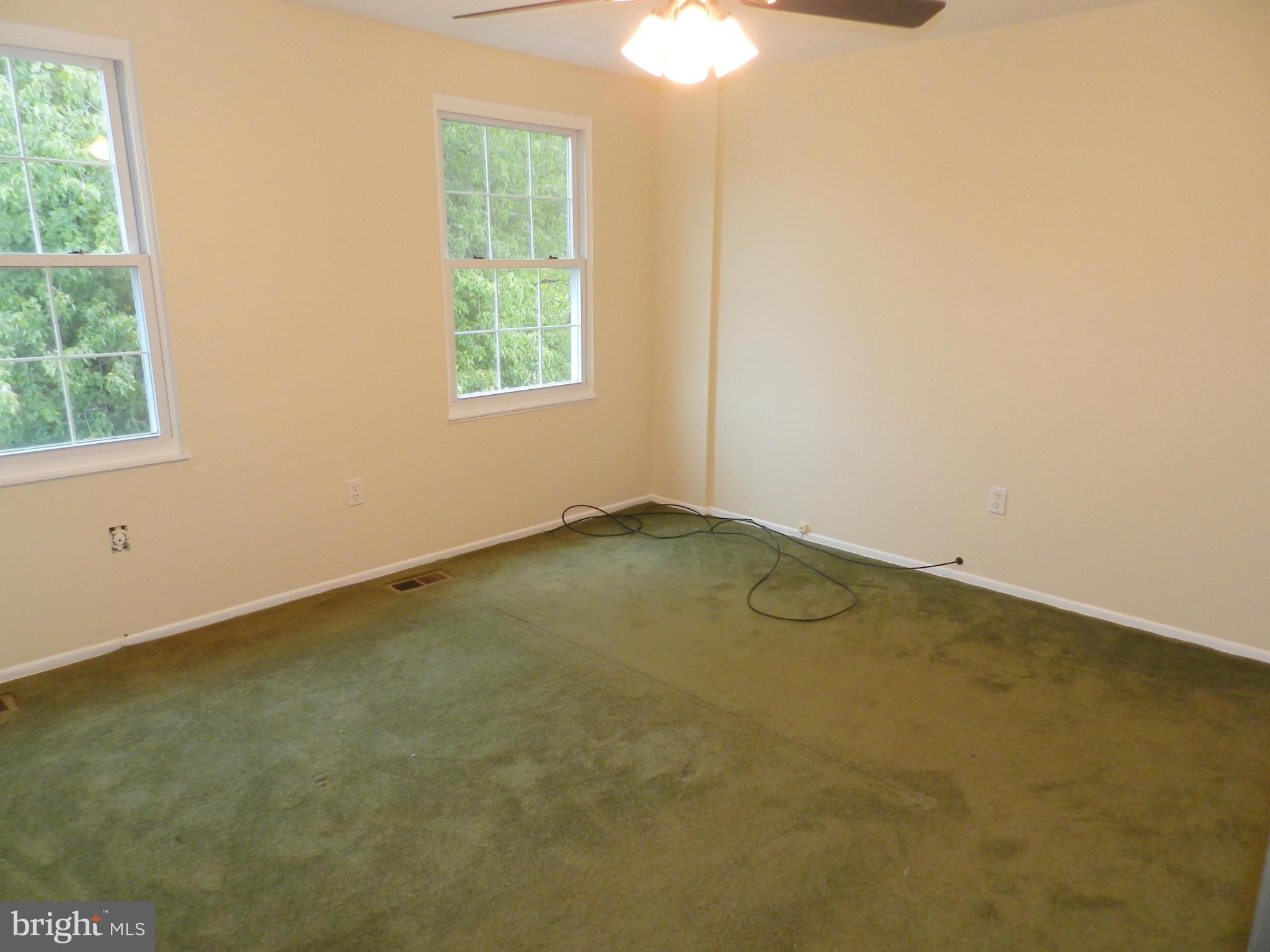 17567 Kohlhoss Road Poolesville, MD 20837 - Photo 16 of 25 an empty room with a window