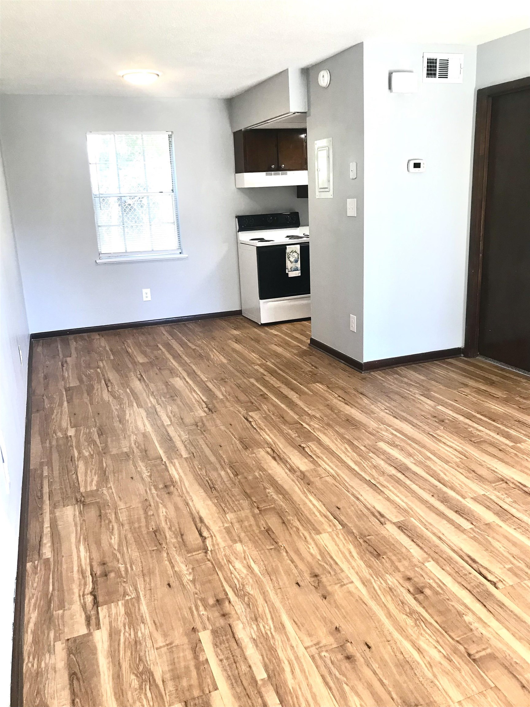 324 South Lipona Road, Unit 7 Tallahassee, FL 32304 - Photo 2 of 8