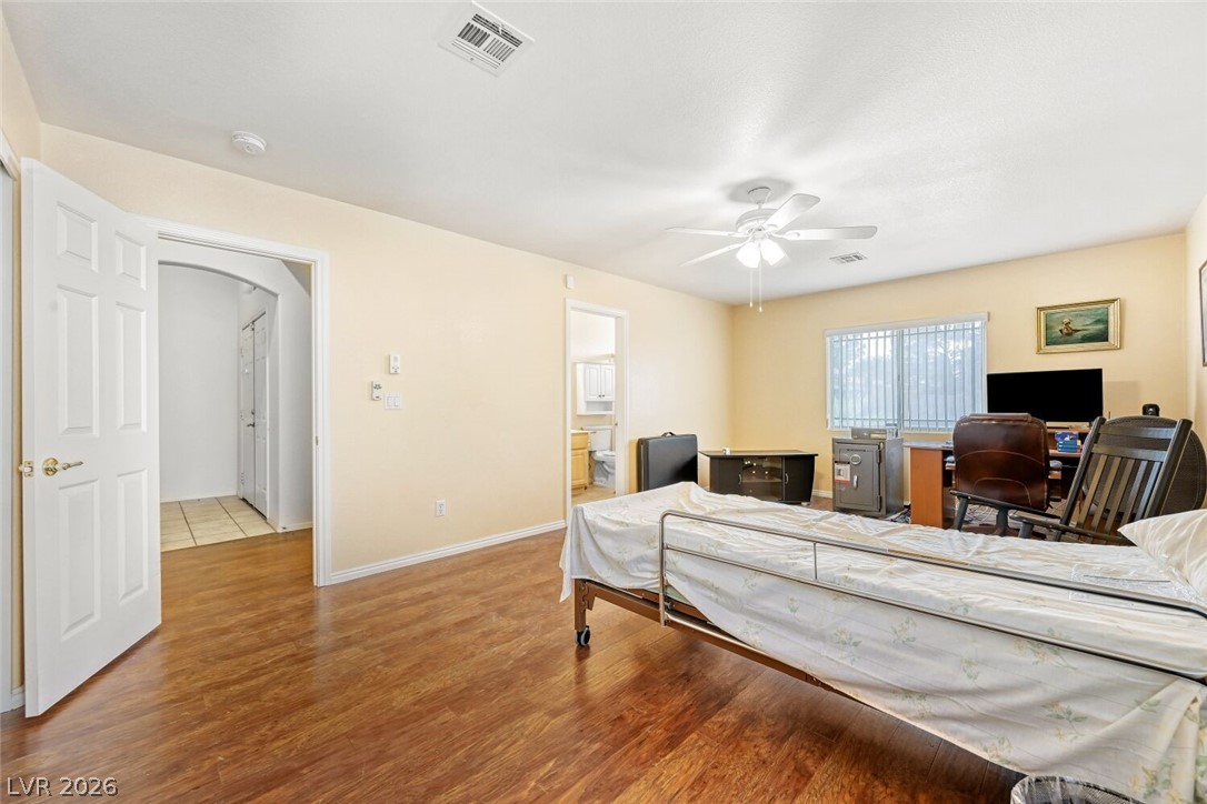 6112 Resort Ridge Street Las Vegas, NV 89130 - Photo 19 of 27 2nd primary suite w/own bathroom