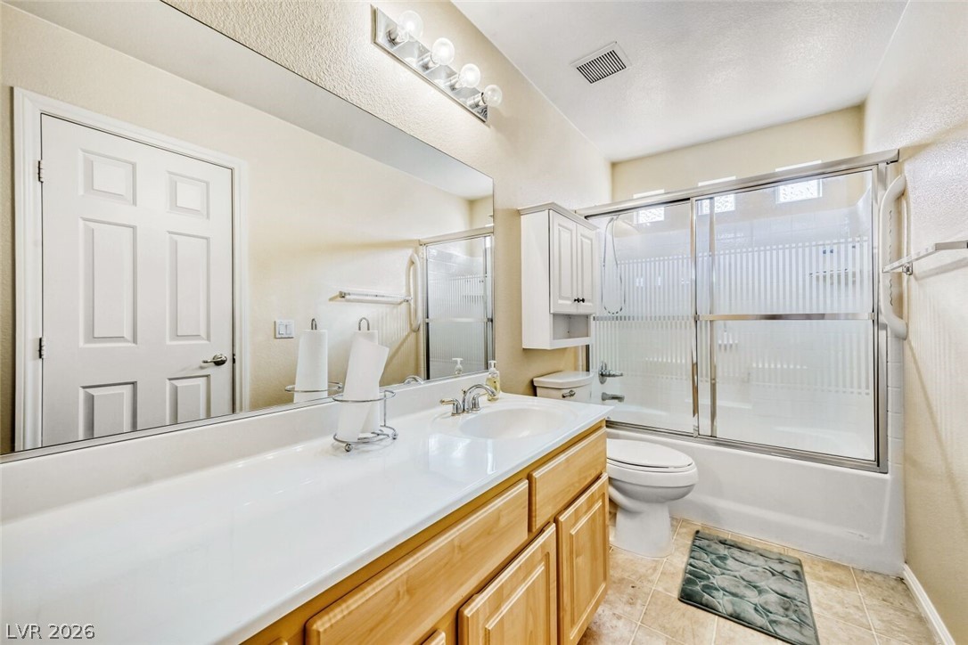 6112 Resort Ridge Street Las Vegas, NV 89130 - Photo 20 of 27 2nd primary bedroom bathroom w/linen closet.