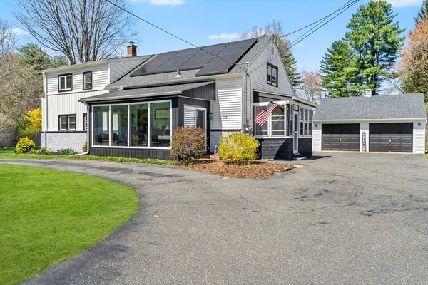 $524,900 | 105 Plain Street, Easthampton, MA 01027