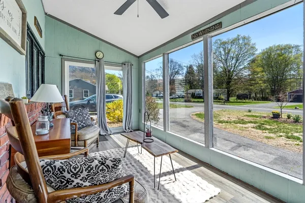 $524,900 | 105 Plain Street, Easthampton, MA 01027
