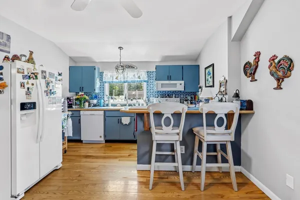$524,900 | 105 Plain Street, Easthampton, MA 01027