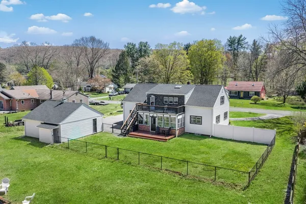 $524,900 | 105 Plain Street, Easthampton, MA 01027