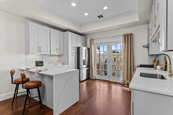 $2,895,000 | 274 Bunker Hill Street, Boston, MA 02129