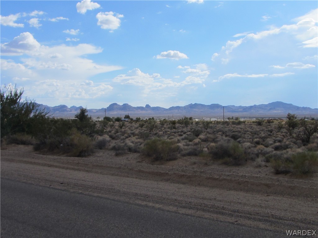 0 North Laguna Road Golden Valley, AZ 86413 - Photo 2 of 31