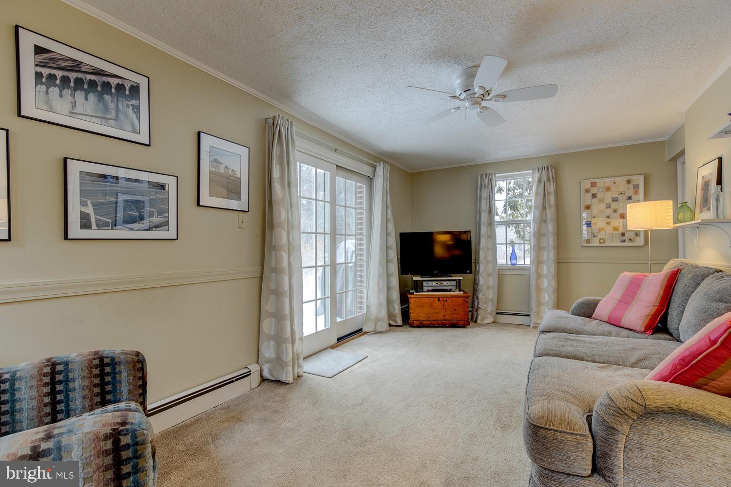 109 Blackthorn Road Wallingford, PA 19086 - Photo 8 of 34 Back Family room
