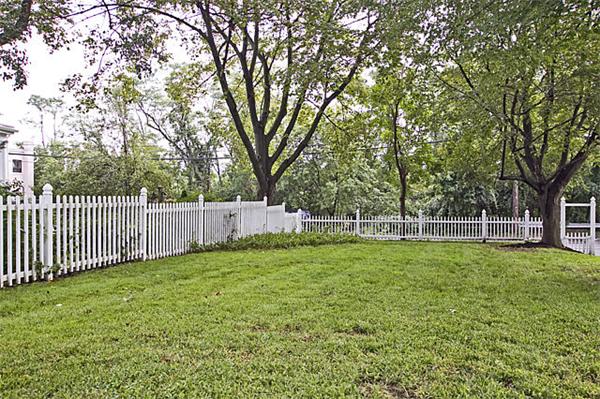 105 Richfield Road Arlington, MA 02474 - Photo 3 of 19