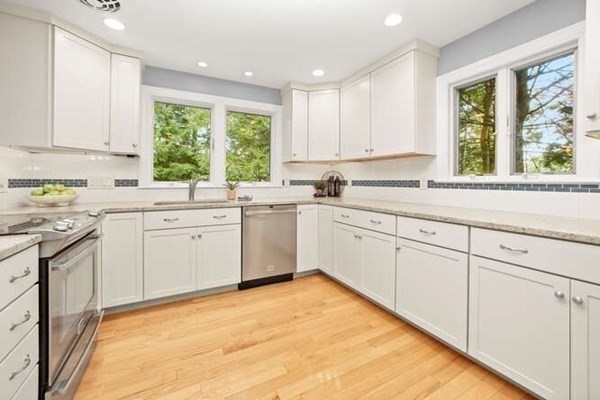511 Concord Avenue Lexington, MA 02421 - Photo 11 of 38 Gallery Image 11