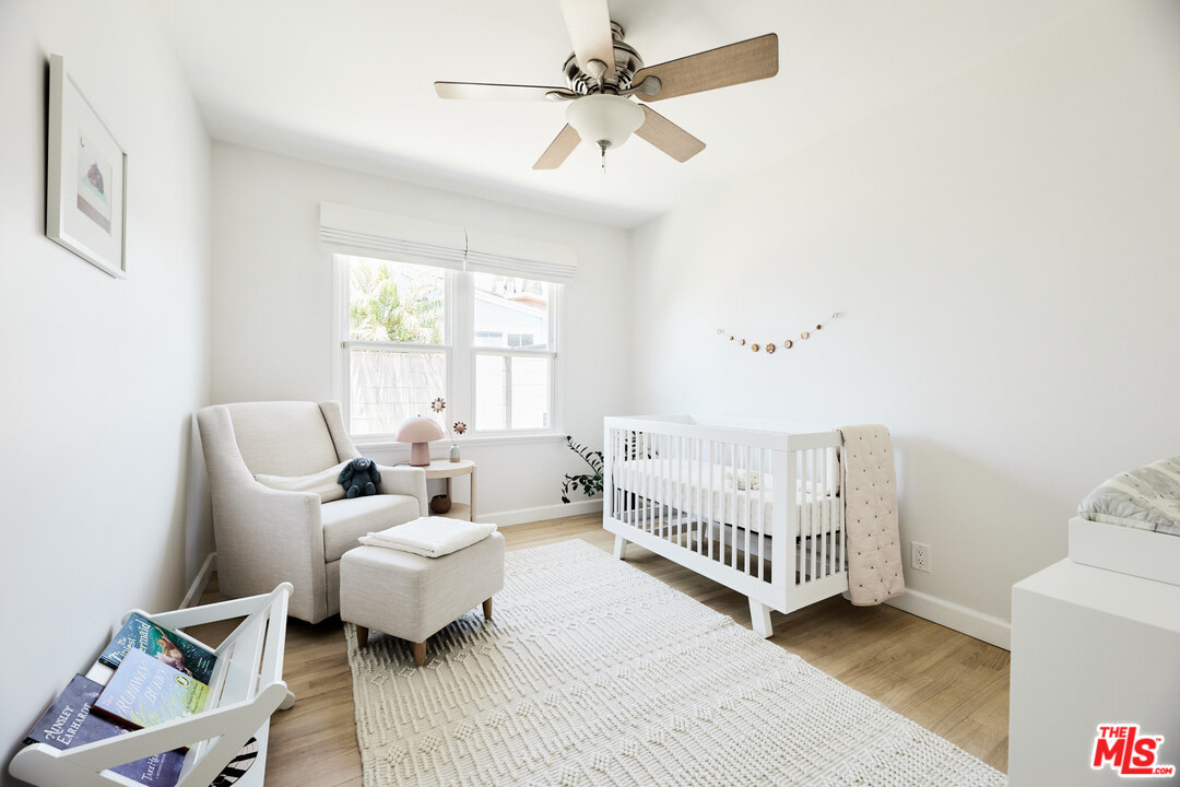 6265 Van Noord Avenue Van Nuys, CA 91401 - Photo 16 of 27