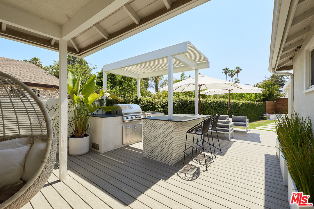 6265 Van Noord Avenue Van Nuys, CA 91401 - Photo 20 of 27