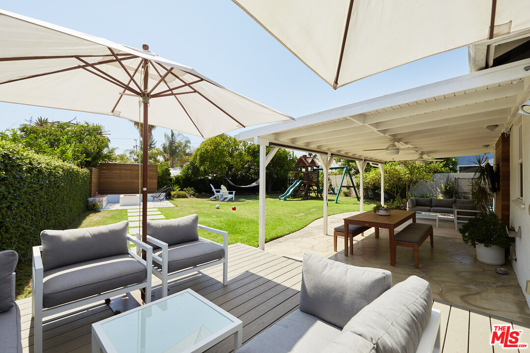 6265 Van Noord Avenue Van Nuys, CA 91401 - Photo 22 of 27