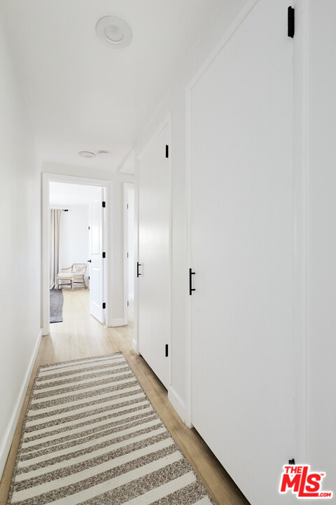 6265 Van Noord Avenue Van Nuys, CA 91401 - Photo 10 of 27