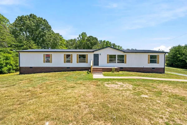 $199,900 | 175 Meadowview Lane, Axton, VA 24054