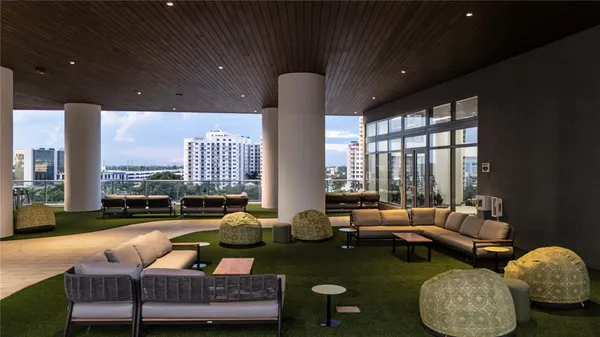 $2,782 | 1770 South Young Circle, Unit 1108, Hollywood, FL 33020