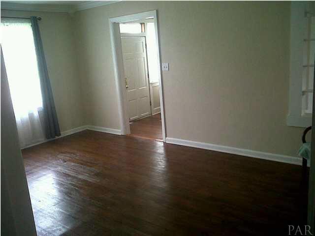 802 Rue Max Street Pensacola, FL 32507 - Photo 3 of 8