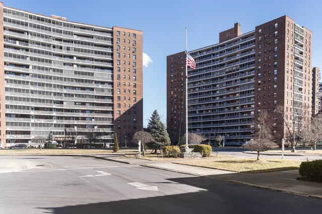 $2,600 | 61-15 98th Street, Unit 3M | Rego Park