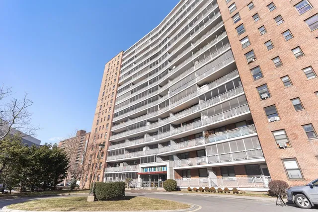 $2,600 | 61-15 98th Street, Unit 3M | Rego Park