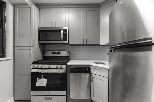 $2,600 | 61-15 98th Street, Unit 3M | Rego Park