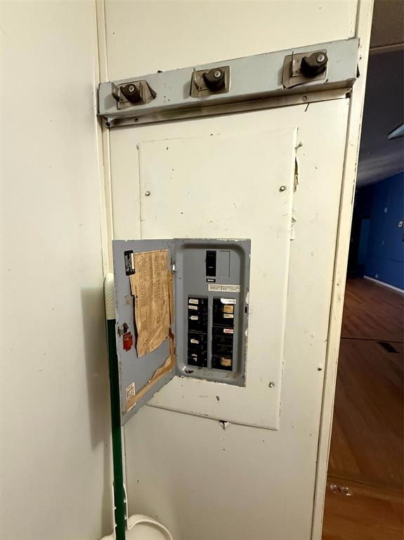 1047 John Wayne Road Kaufman, TX 75142 - Photo 14 of 17 View of utilities