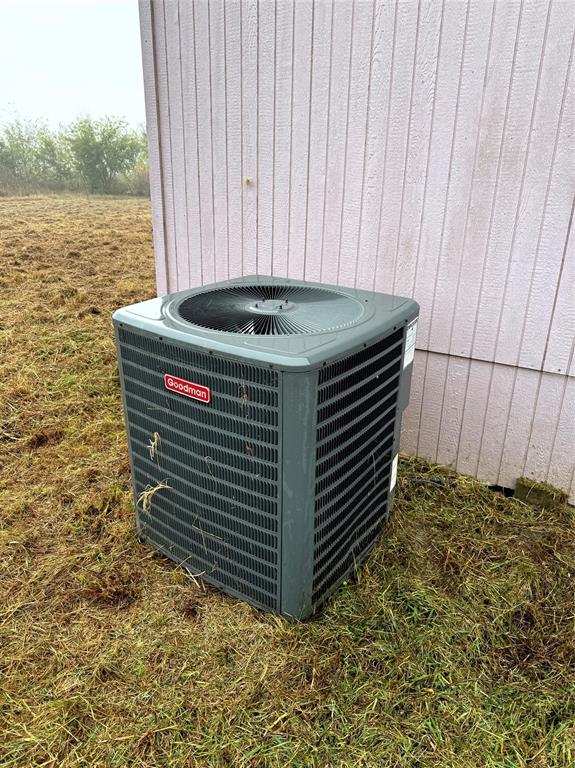 1047 John Wayne Road Kaufman, TX 75142 - Photo 2 of 17 Exterior view of a cooling unit