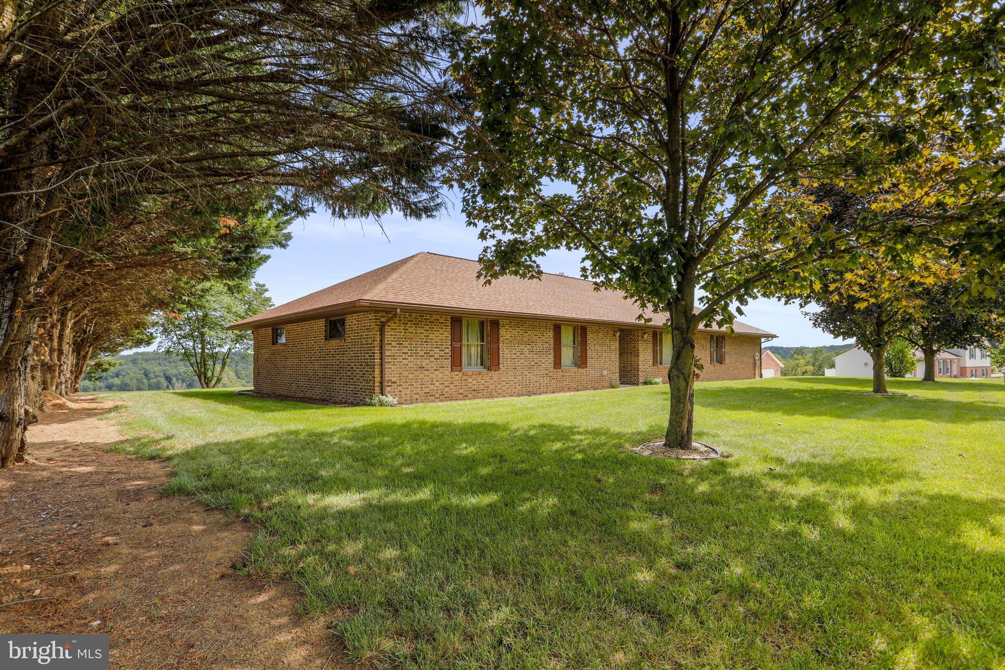 15952 Broadfording Road Hagerstown, MD 21740 - Photo 3 of 39 Gallery Image 3