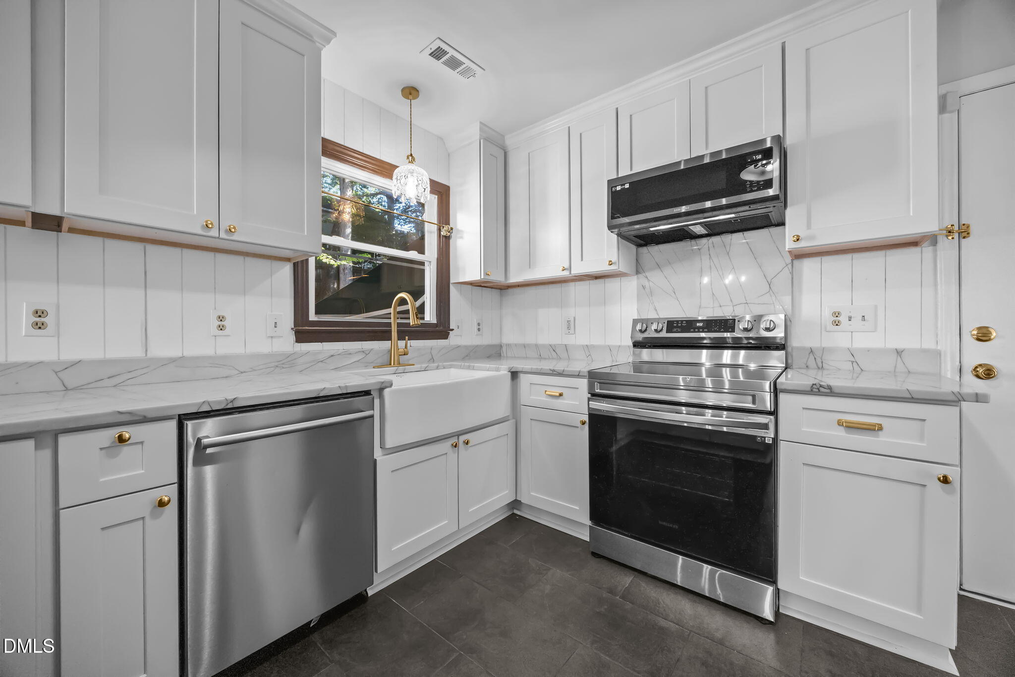 3421 Tunas Street Raleigh, NC 27616 - Photo 5 of 38 29-web-or-mls-IMG_4696