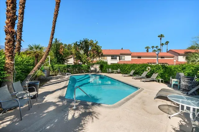 $284,000 | 6117 Arroyo Road, Unit 4, Palm Springs, CA 92264