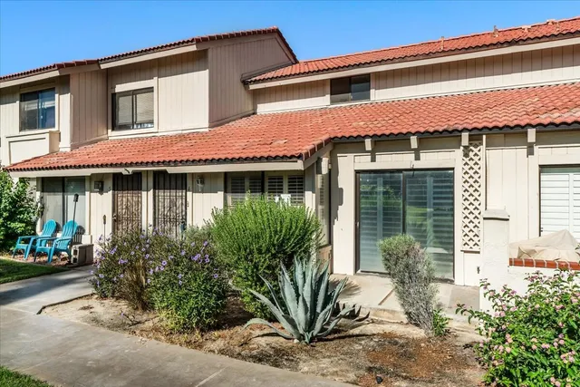 $284,000 | 6117 Arroyo Road, Unit 4, Palm Springs, CA 92264