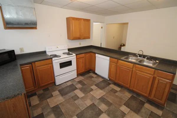 $85,000 | 410 West 2nd Avenue, El Dorado, KS 67042