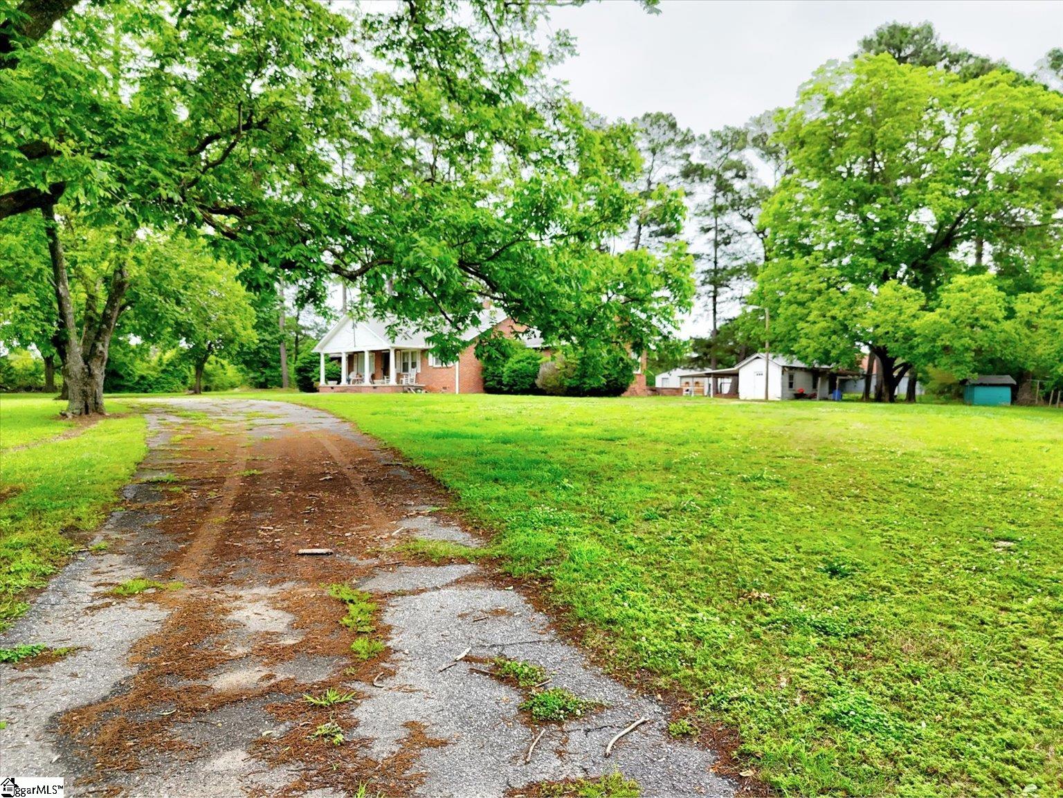1411 Trail Road Belton, SC 29627 - Photo 2 of 47