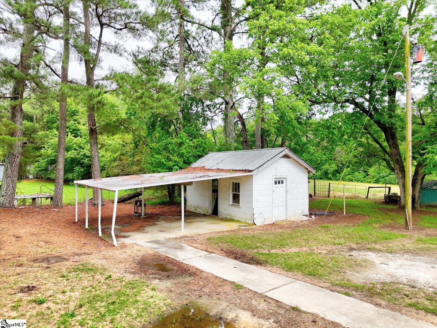 1411 Trail Road Belton, SC 29627 - Photo 26 of 47