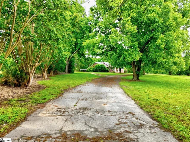 $995,500 | 1411 Trail Road, Belton, SC 29627