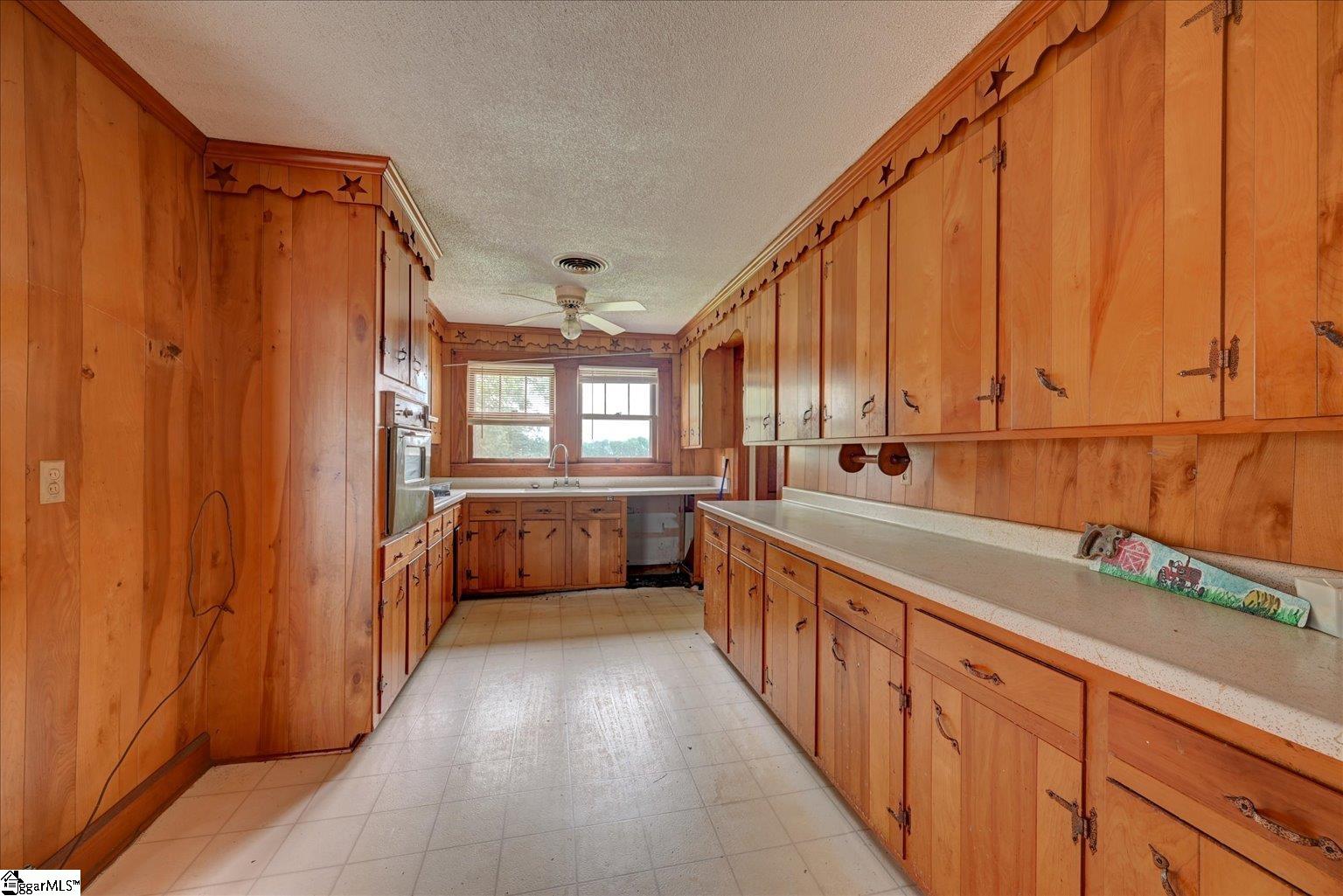 1411 Trail Road Belton, SC 29627 - Photo 7 of 47