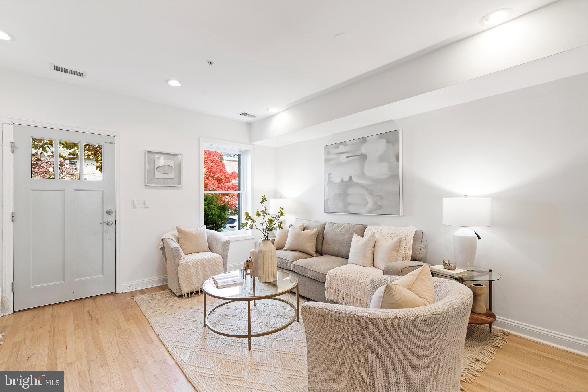 317 13th Street Southeast Washington, DC 20003 - Photo 6 of 24