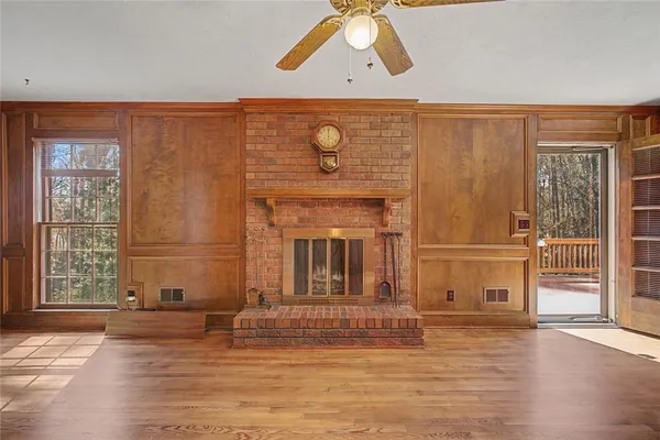 a view of an empty room and closet area