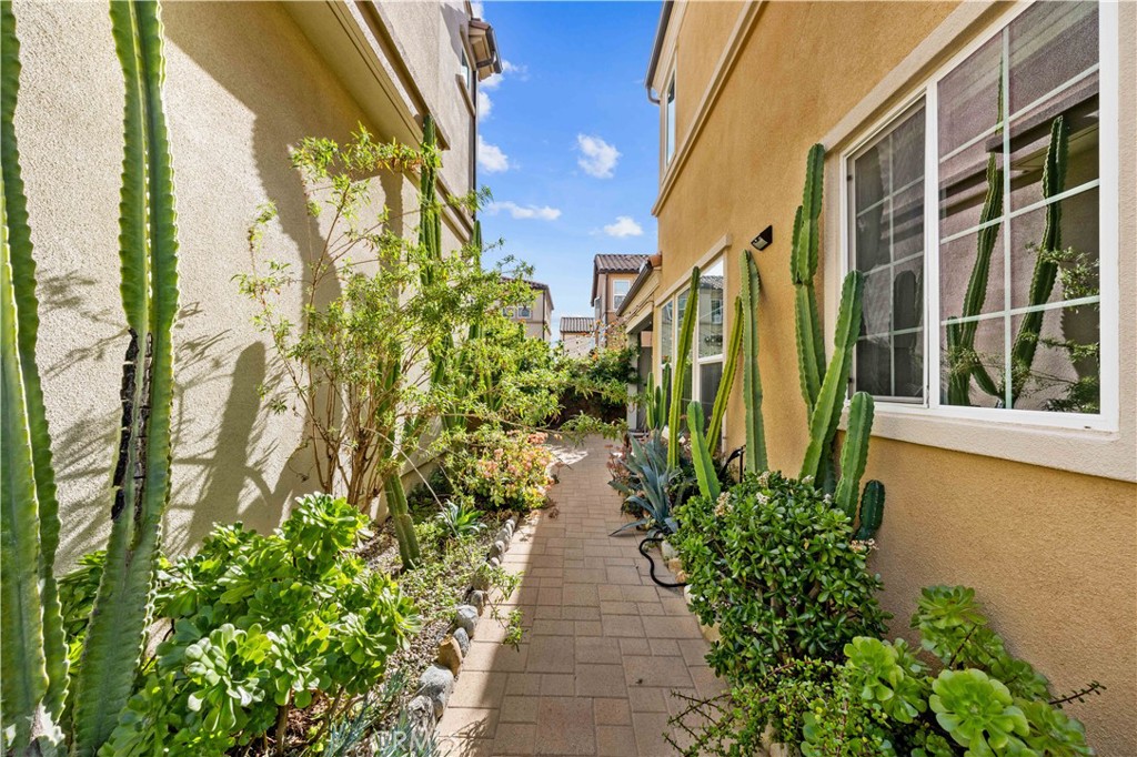 20631 West Chestnut Circle Porter Ranch, CA 91326 - Photo 35 of 41