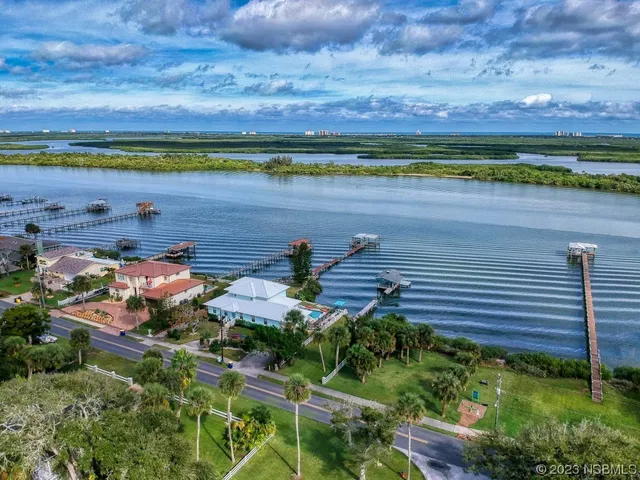 $468,000 | 127 Magnolia Avenue, Edgewater, FL 32132