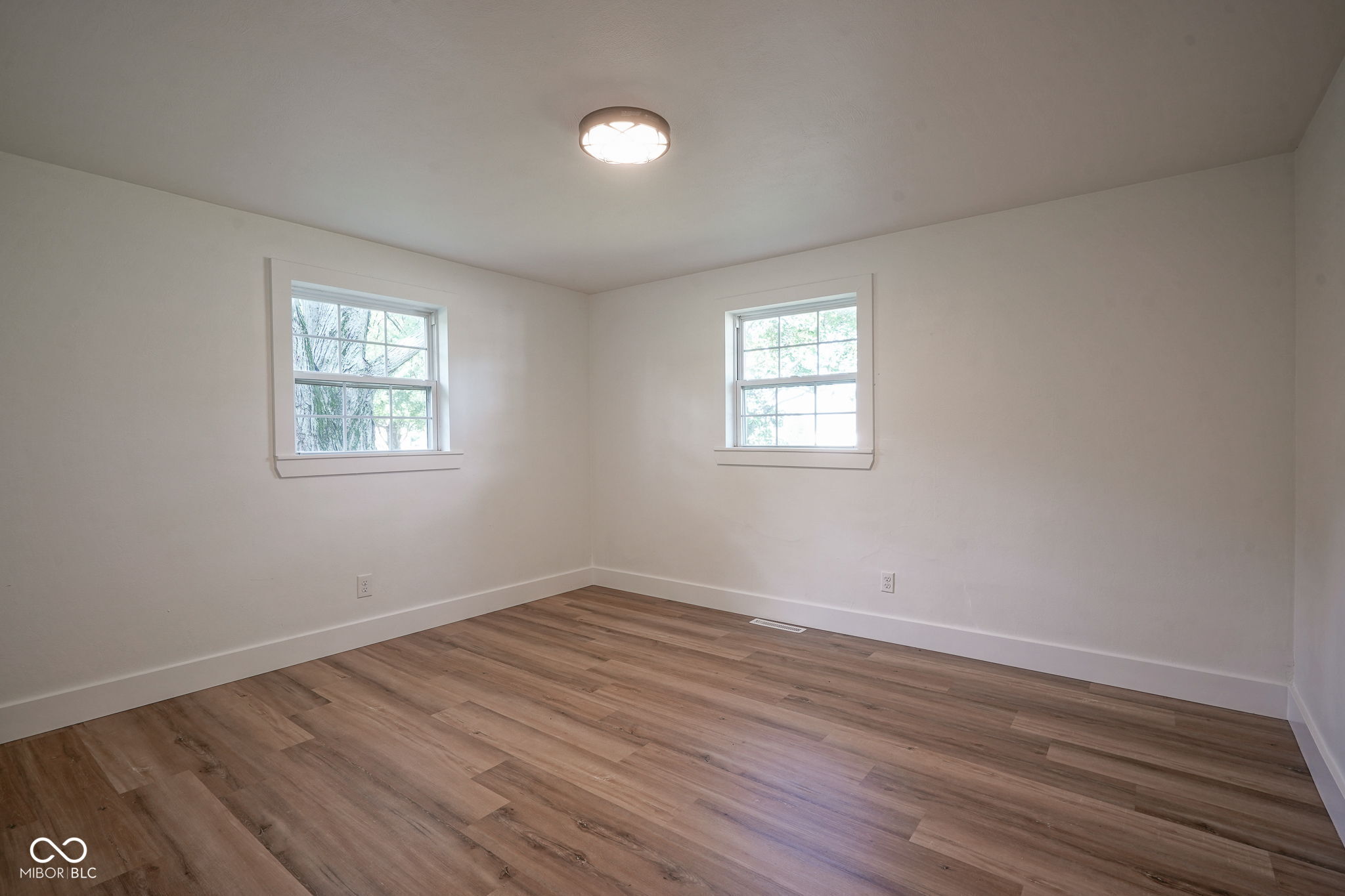 678 North Pendleton Avenue Pendleton, IN 46064 - Photo 23 of 36 Gallery Image 23
