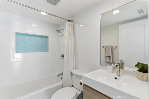 $2,499,000 | 258 Walnut Street, Newport Beach, CA 92663