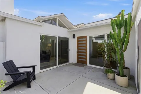 $2,499,000 | 258 Walnut Street, Newport Beach, CA 92663