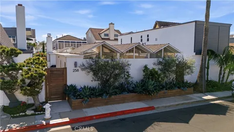 $2,499,000 | 258 Walnut Street, Newport Beach, CA 92663