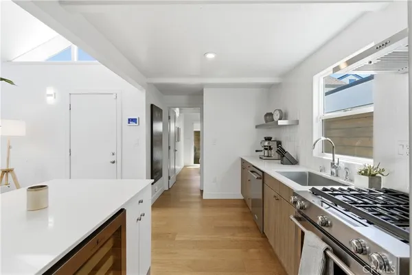 $2,499,000 | 258 Walnut Street, Newport Beach, CA 92663